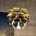 designerska lampa wisząca Discoco 35 kula chrom z płatkami lotosu.jpg